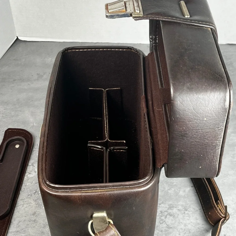 VTG Brown Faux Leather Hard Shell Camera Bag w/ Removable Insert Latch‎ Closure